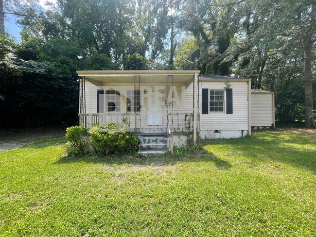 property at 3462 McKenzie Dr