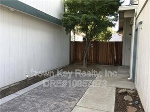 500 Allisha Ln in Tracy, CA - Building Photo - Building Photo