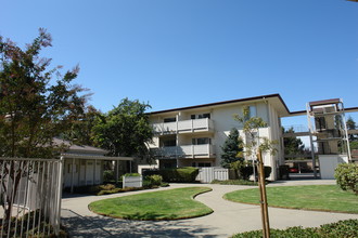 Parkmont Gardens in Fremont, CA - Building Photo - Primary Photo