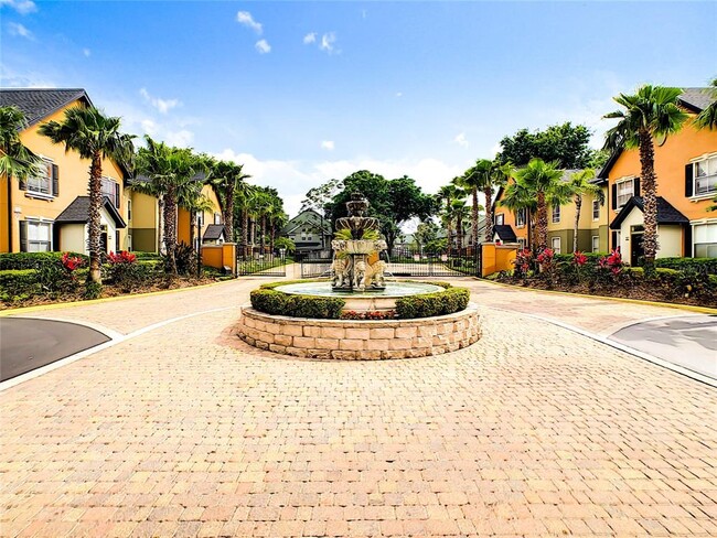 6025 Westgate Dr in Orlando, FL - Building Photo - Building Photo