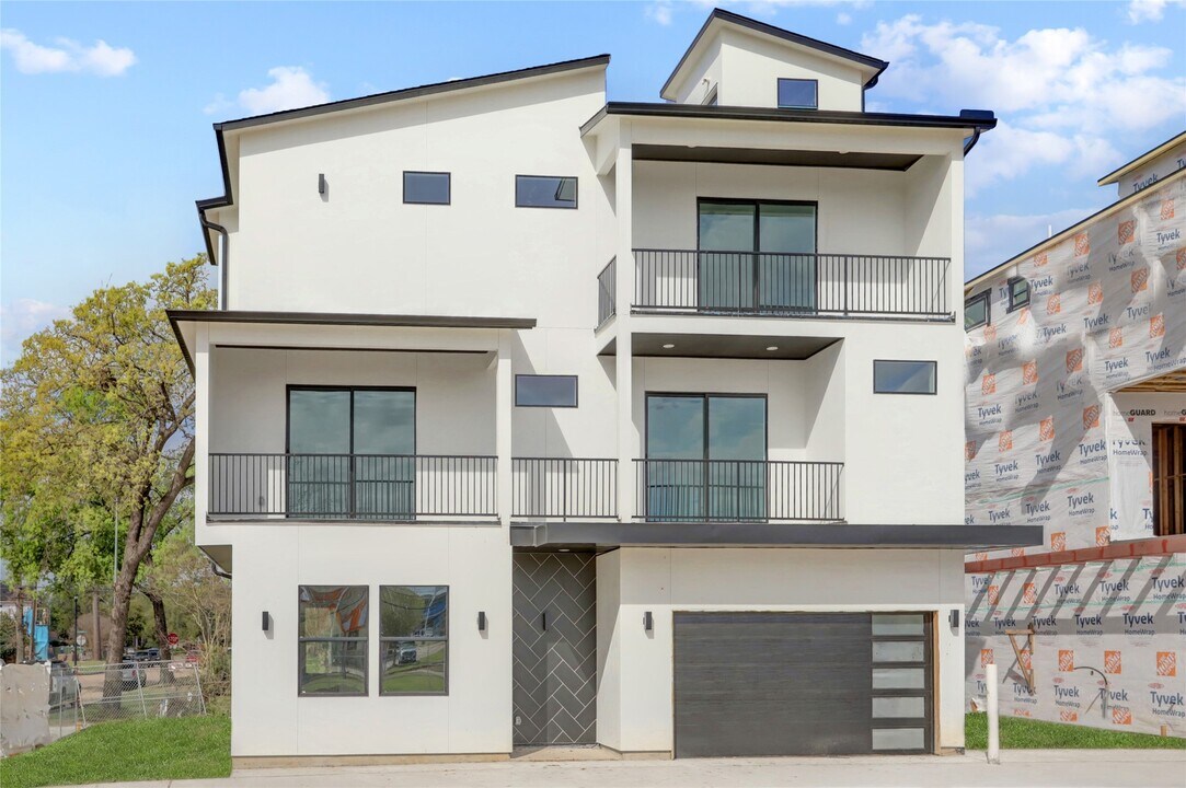 6816 Hartland St in Houston, TX - Building Photo