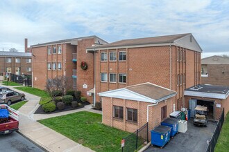 Duke Manor Apartments in Lancaster, PA - Building Photo - Building Photo
