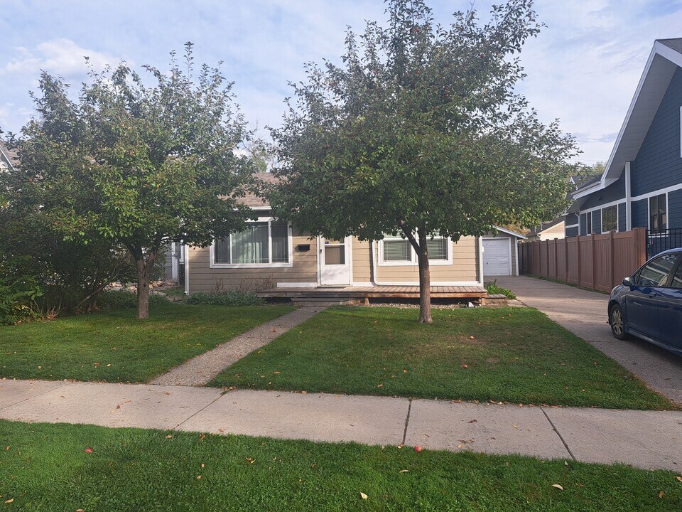 241 Avenue D in Billings, MT - Building Photo