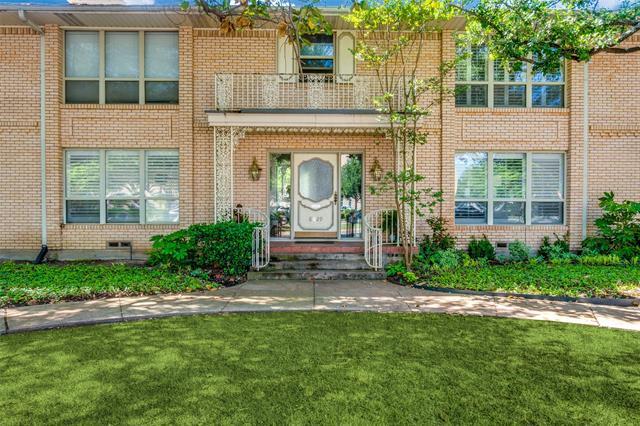 8629 Edgemere Rd in Dallas, TX - Building Photo