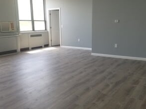 345 6th St in La Salle, IL - Building Photo - Building Photo
