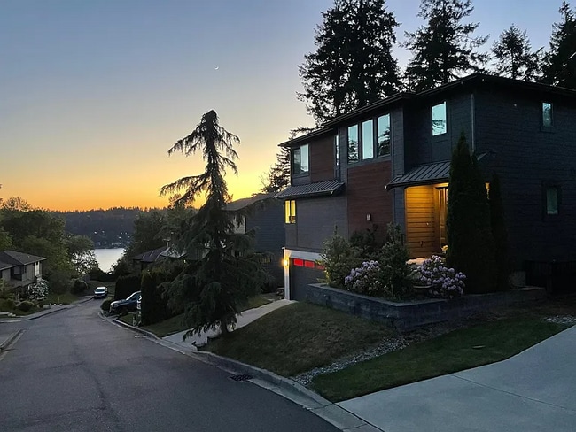property at 11118 SE 62nd Pl