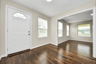 608 Thomas Ave in Pasadena, TX - Building Photo - Building Photo