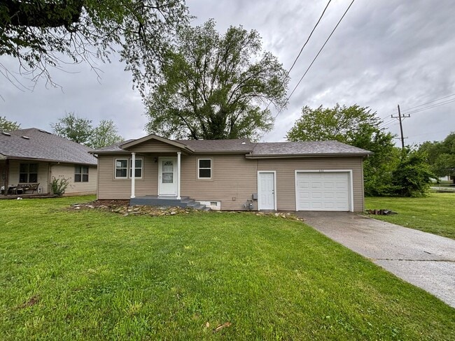 property at 631 N Brown Ave