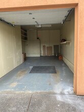 9087 SW Monterey Pl in Portland, OR - Building Photo - Building Photo