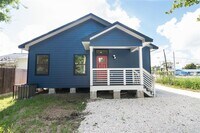 609 Boundary St photo'