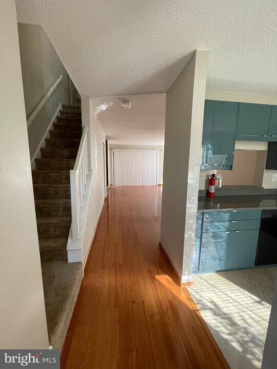 6 Harris Ct in Trenton, NJ - Building Photo