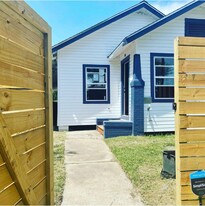 2831 Jones St in Houston, TX - Building Photo