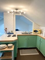 132 Congress St, Unit 1 Bedroom Upstairs Apt. in Belfast, ME - Building Photo