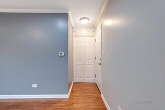 162 W Inverrary Ln in Deerfield, IL - Building Photo - Building Photo