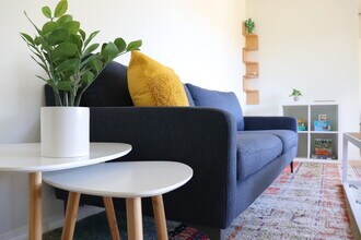 3807 E Weldon Ave in Phoenix, AZ - Foto de edificio - Building Photo