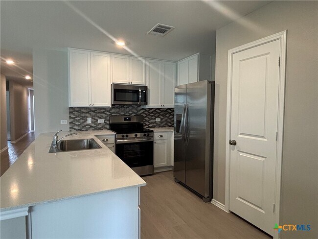 321 Bertram Oaks Dr in Bertram, TX - Building Photo - Building Photo
