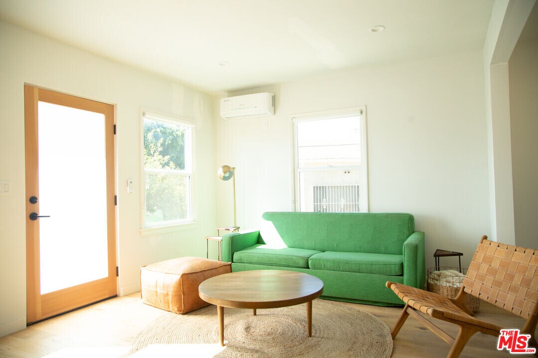 3365 Andrita St in Los Angeles, CA - Building Photo