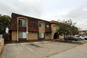 4140 Wilson Ave in San Diego, CA - Building Photo - Building Photo