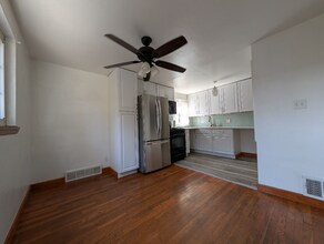 195 Victory Ln in Leetsdale, PA - Building Photo - Building Photo