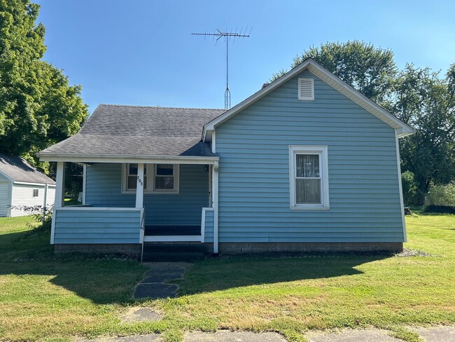 property at 205 W Walnut St