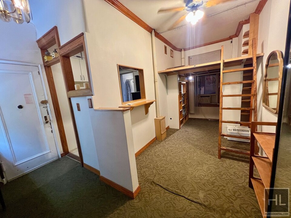 749 West End Ave, Unit 1E in New York, NY - Building Photo