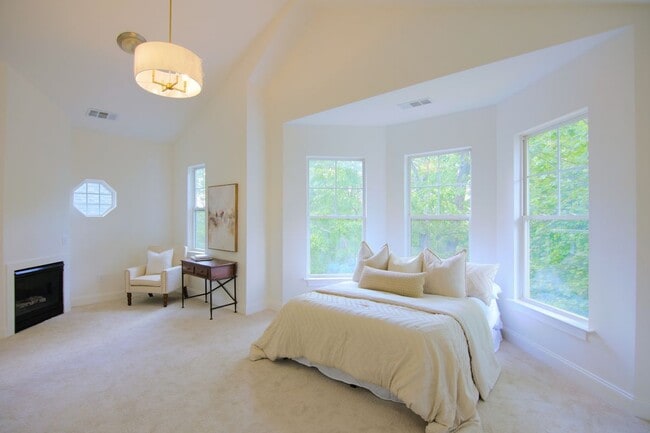 property at 1454 Rome Dr NW