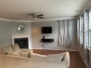 Room in House on Milpass Dr in Holly Springs, NC - Building Photo - Building Photo