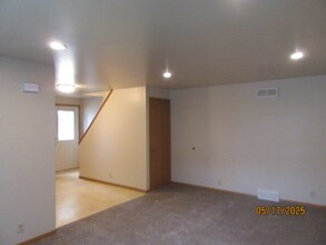 1019 Oak St in Baraboo, WI - Building Photo - Building Photo