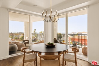 1700 S Pacific Coast Hwy in Redondo Beach, CA - Building Photo - Building Photo