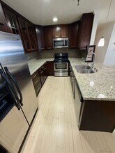 121 S Hope St in Los Angeles, CA - Building Photo - Building Photo