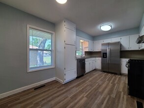 1648 Columbus Ave in Benton Harbor, MI - Building Photo - Building Photo