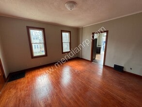 2403 N Clinton St in Fort Wayne, IN - Building Photo - Building Photo