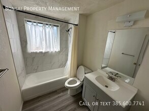 997 Chapel Dr in Bountiful, UT - Building Photo - Building Photo