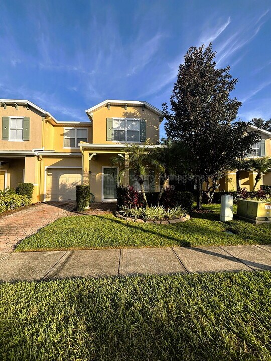 16183 Old Ash Loop in Orlando, FL - Building Photo