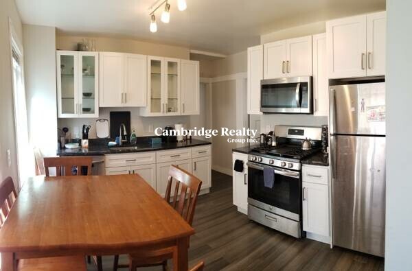 18 Valentine St, Unit 2A in Cambridge, MA - Building Photo