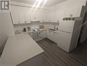 66 King St E in Hamilton, ON - Building Photo - Building Photo