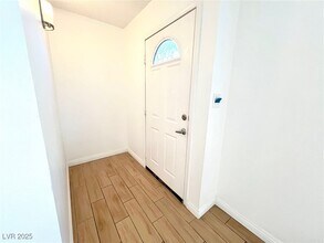 428 S Beaumont St in Las Vegas, NV - Foto de edificio - Building Photo