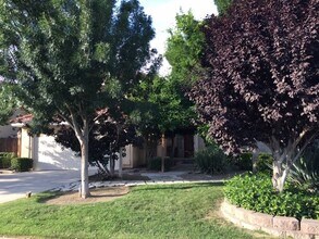 6120 Alderpointe St in Bakersfield, CA - Building Photo - Building Photo
