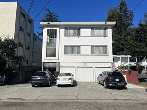 3541 Dimond Ave in Oakland, CA - Building Photo - Building Photo