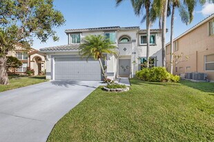 3943 Westchester Way in Boynton Beach, FL - Building Photo