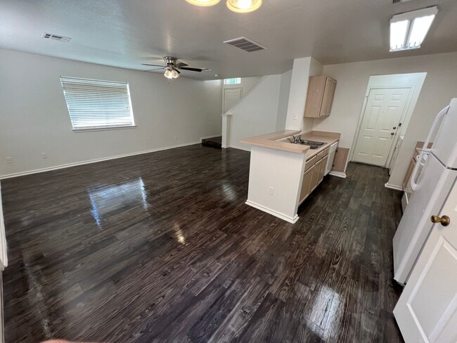 property at 933-935 Sagewood Trail