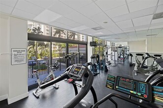 1600 SW 1st Ave, Unit 402 in Miami, FL - Foto de edificio - Building Photo