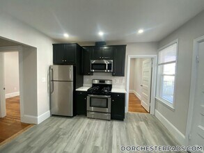 71 Saxton St in Boston, MA - Building Photo - Building Photo