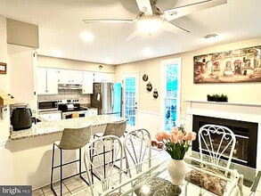 6904 Compton Ln in Centreville, VA - Building Photo - Building Photo
