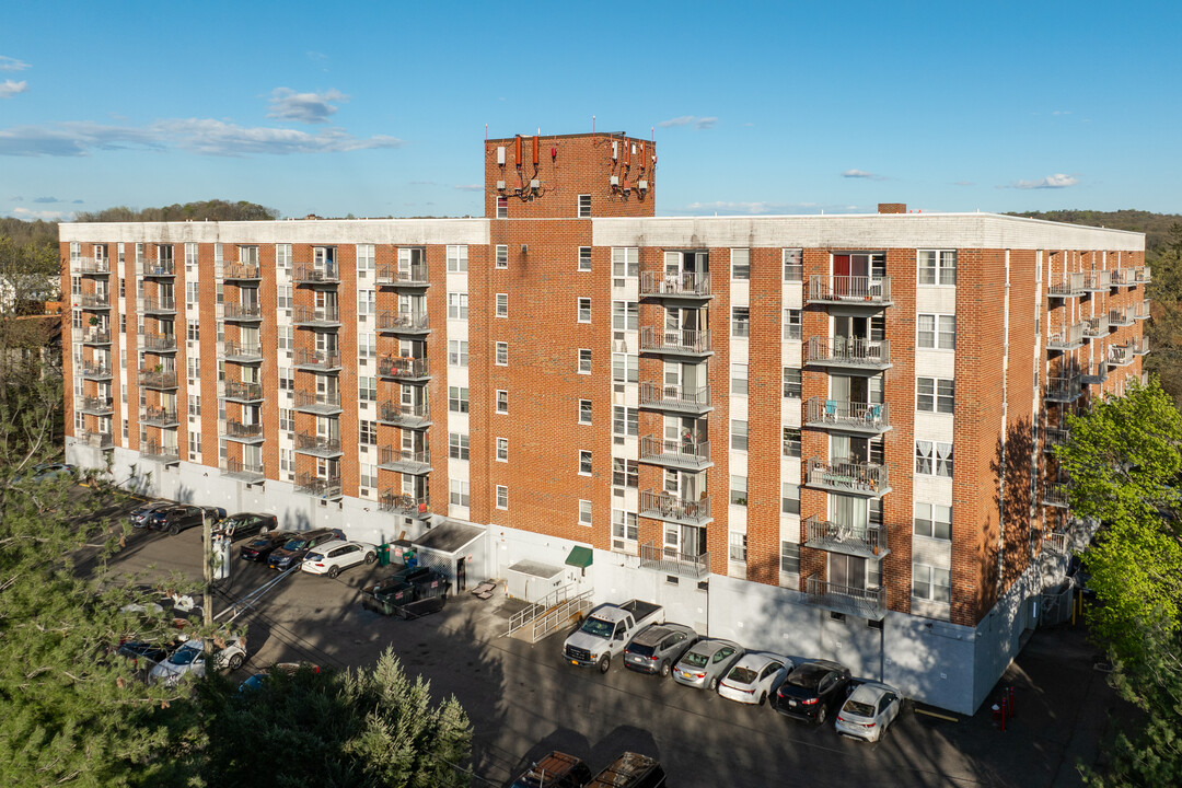 Park Place Condo in Suffern, NY - Building Photo