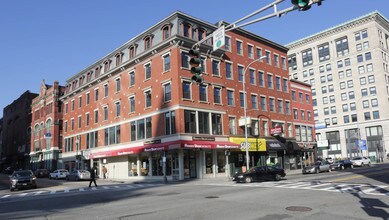 426 Main St in Worcester, MA - Foto de edificio - Building Photo