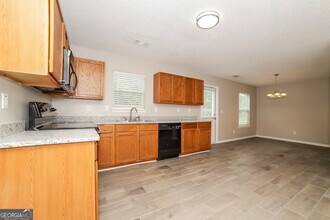515 Abercorn Ct in College Park, GA - Building Photo - Building Photo