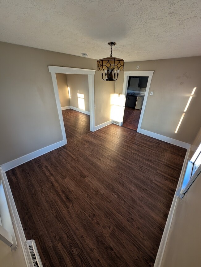 218 Winckles St in Elyria, OH - Foto de edificio - Building Photo