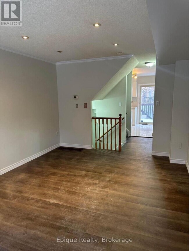 75 Strathaven Dr in Mississauga, ON - Building Photo - Building Photo