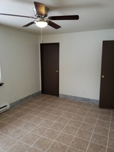 8835 N Swan Rd in Milwaukee, WI - Building Photo - Building Photo